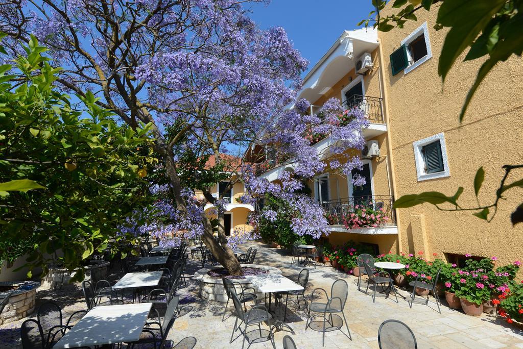 Marie Hotel アカラヴィ エクステリア 写真